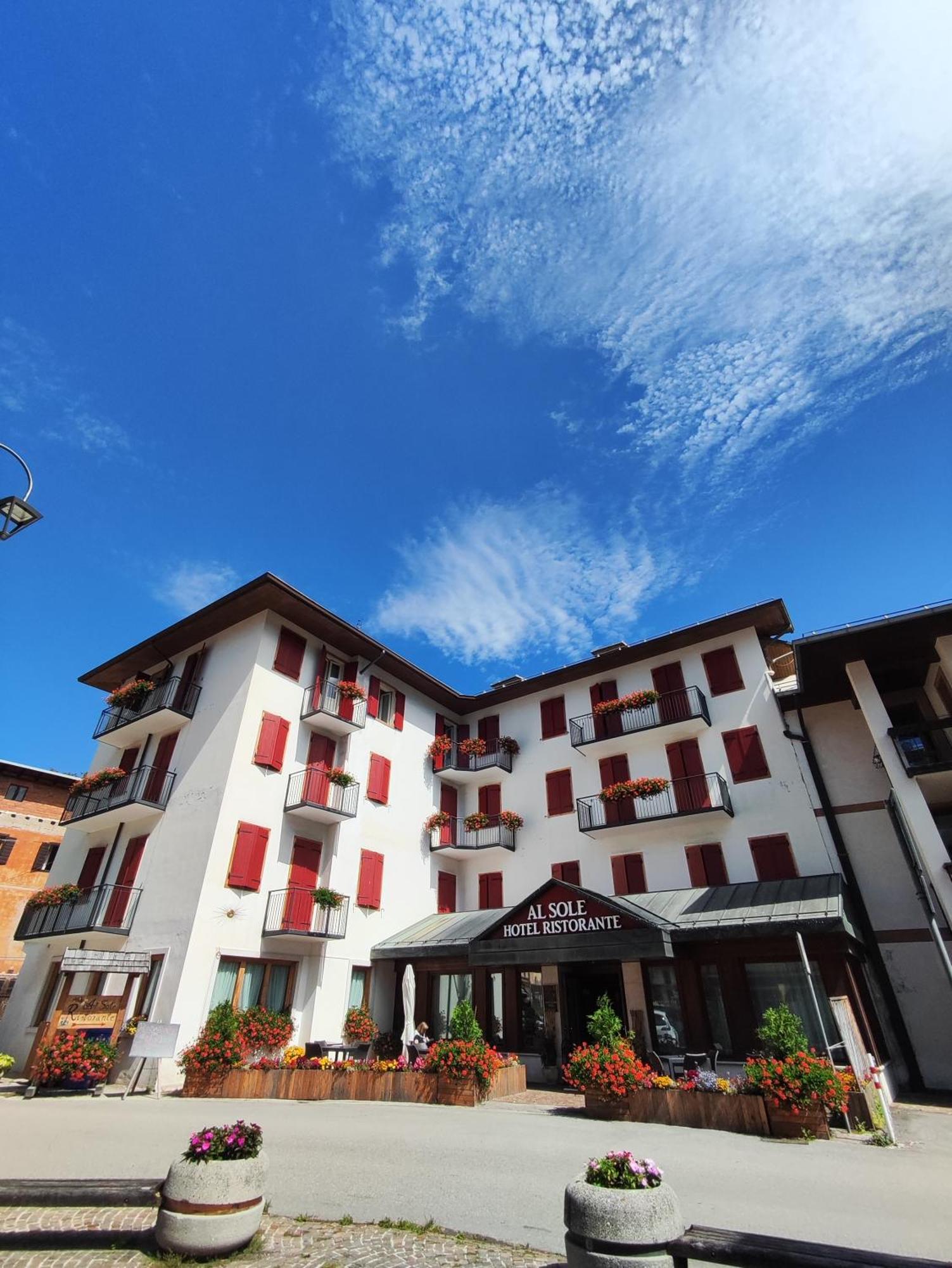 Al Sole Hotel Ristorante Dal 1870 피에베디카도레 외부 사진