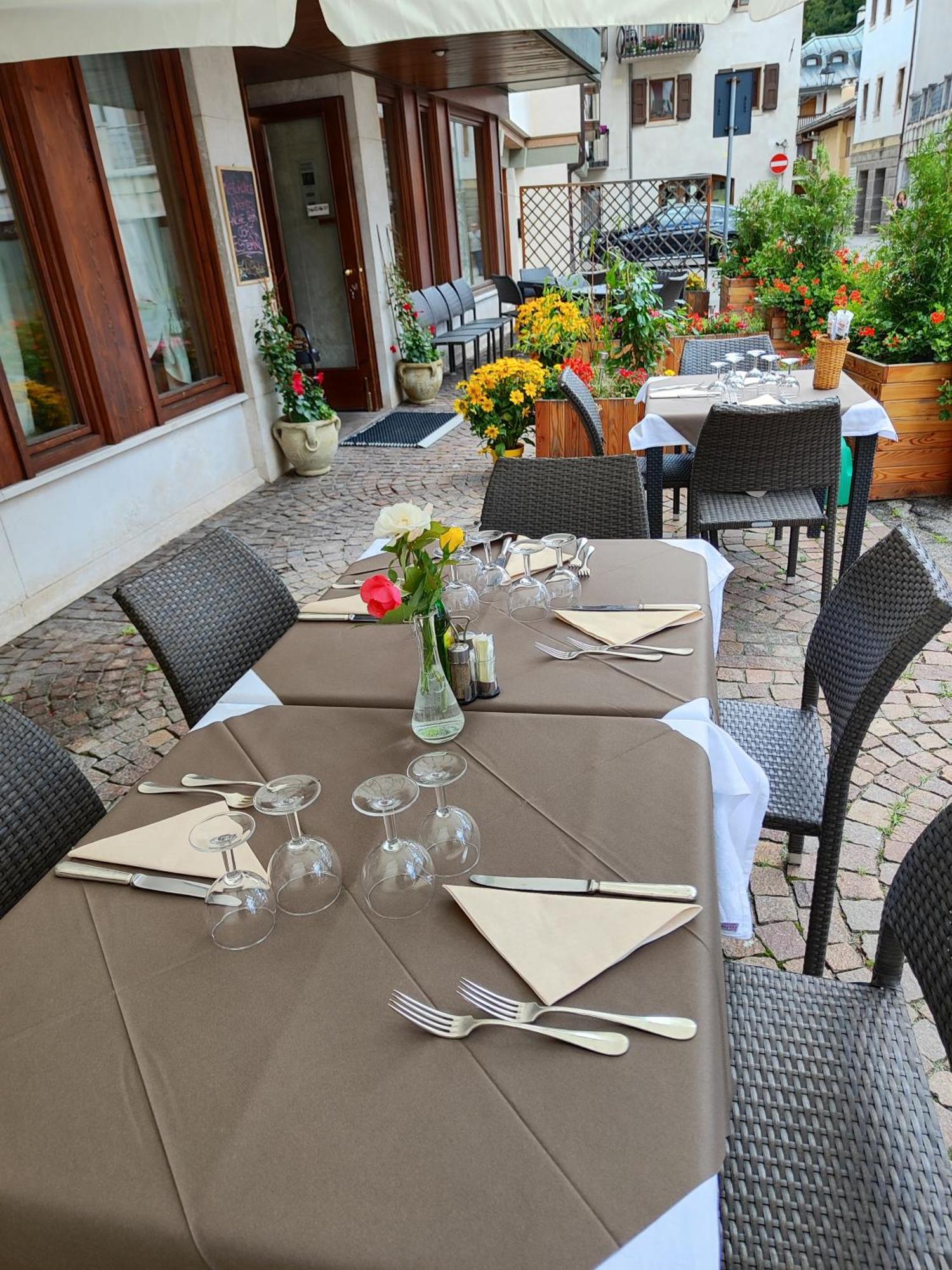 Al Sole Hotel Ristorante Dal 1870 피에베디카도레 외부 사진